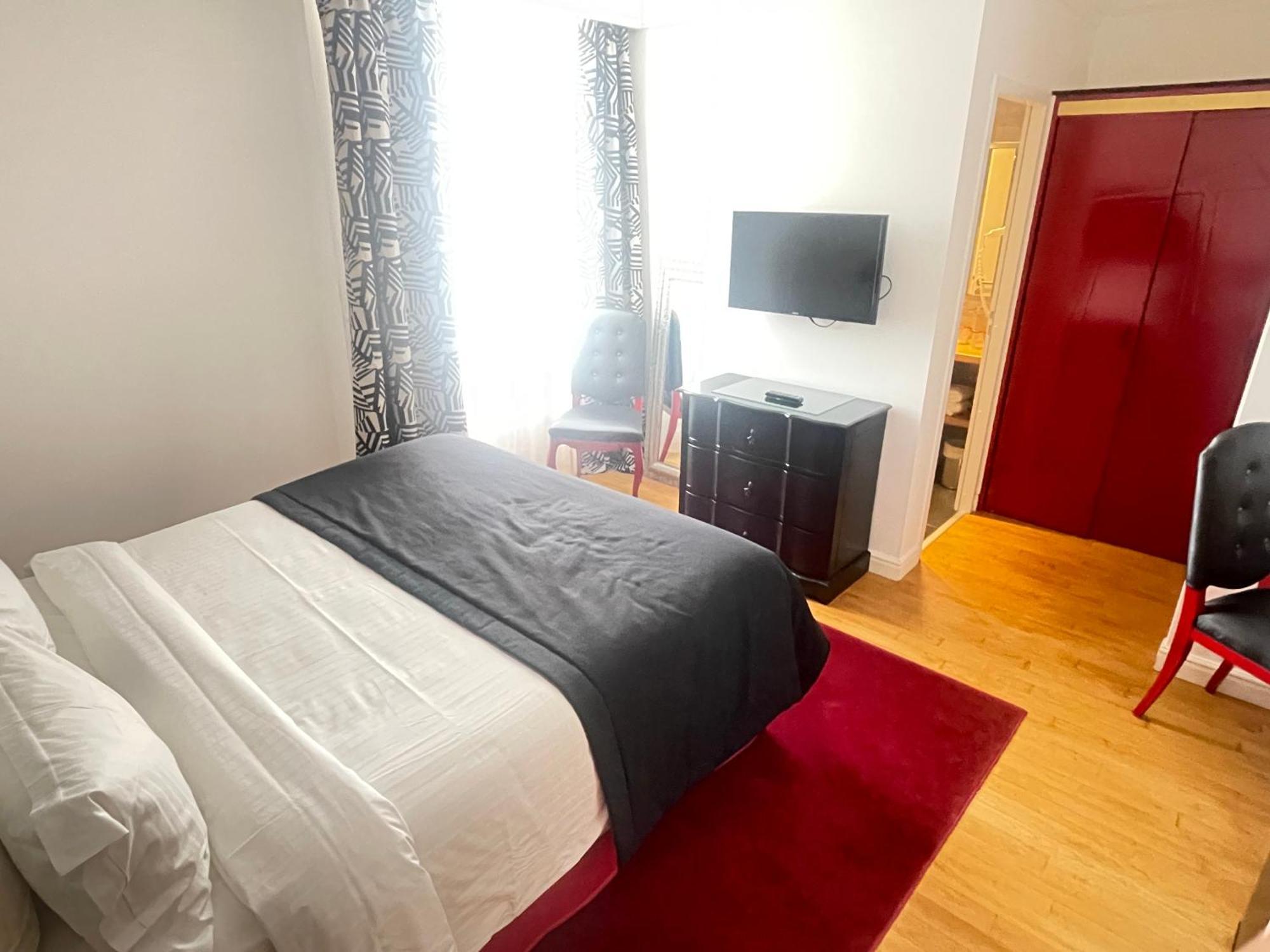 Hotel Victor Hugo Понторсон Экстерьер фото