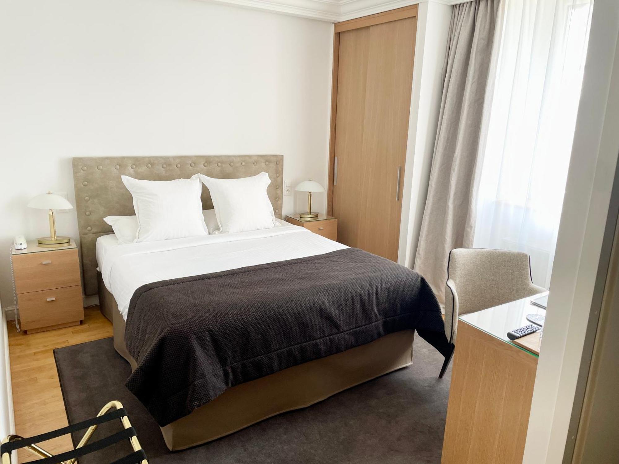 Hotel Victor Hugo Понторсон Экстерьер фото