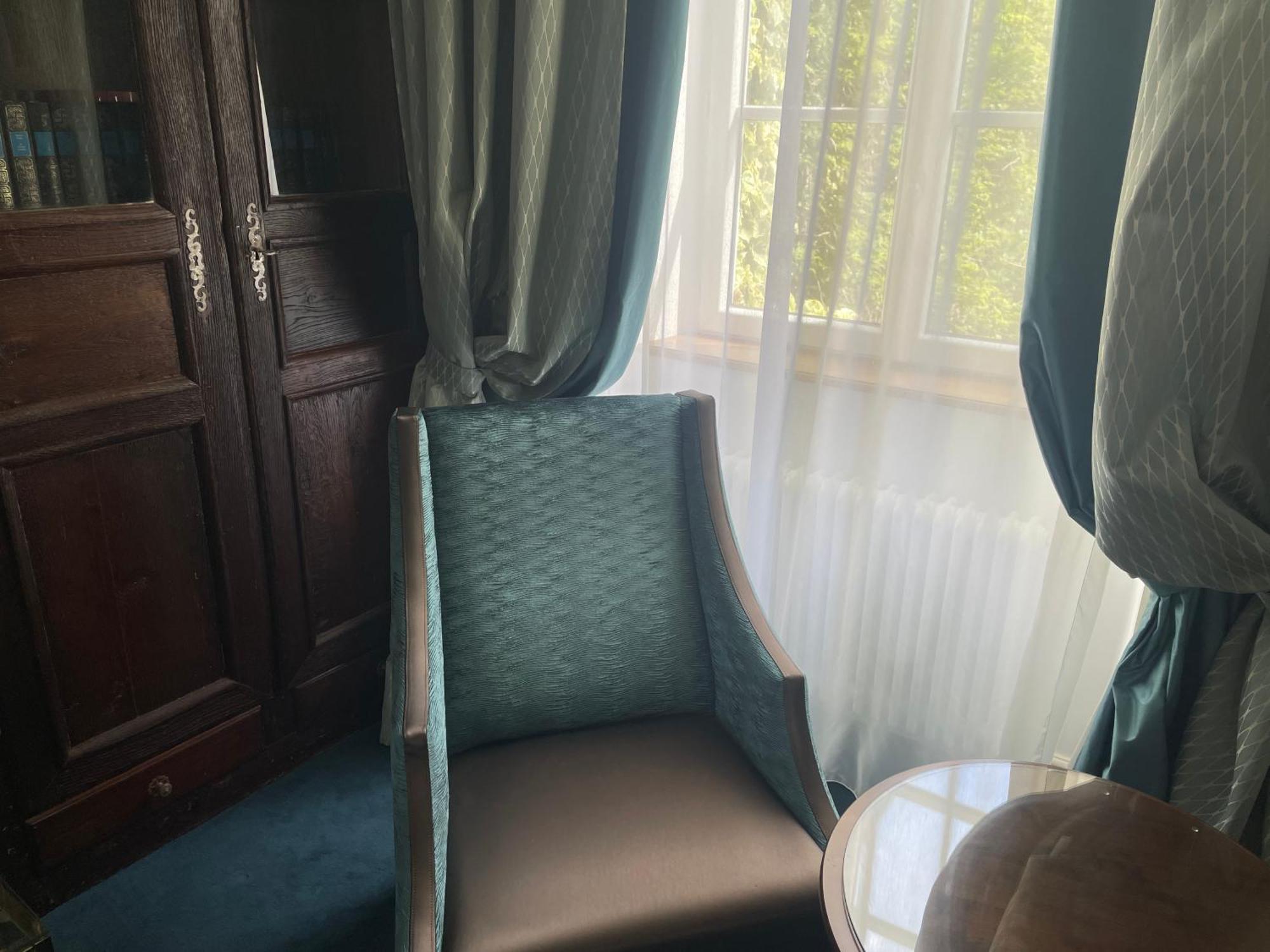 Hotel Victor Hugo Понторсон Экстерьер фото