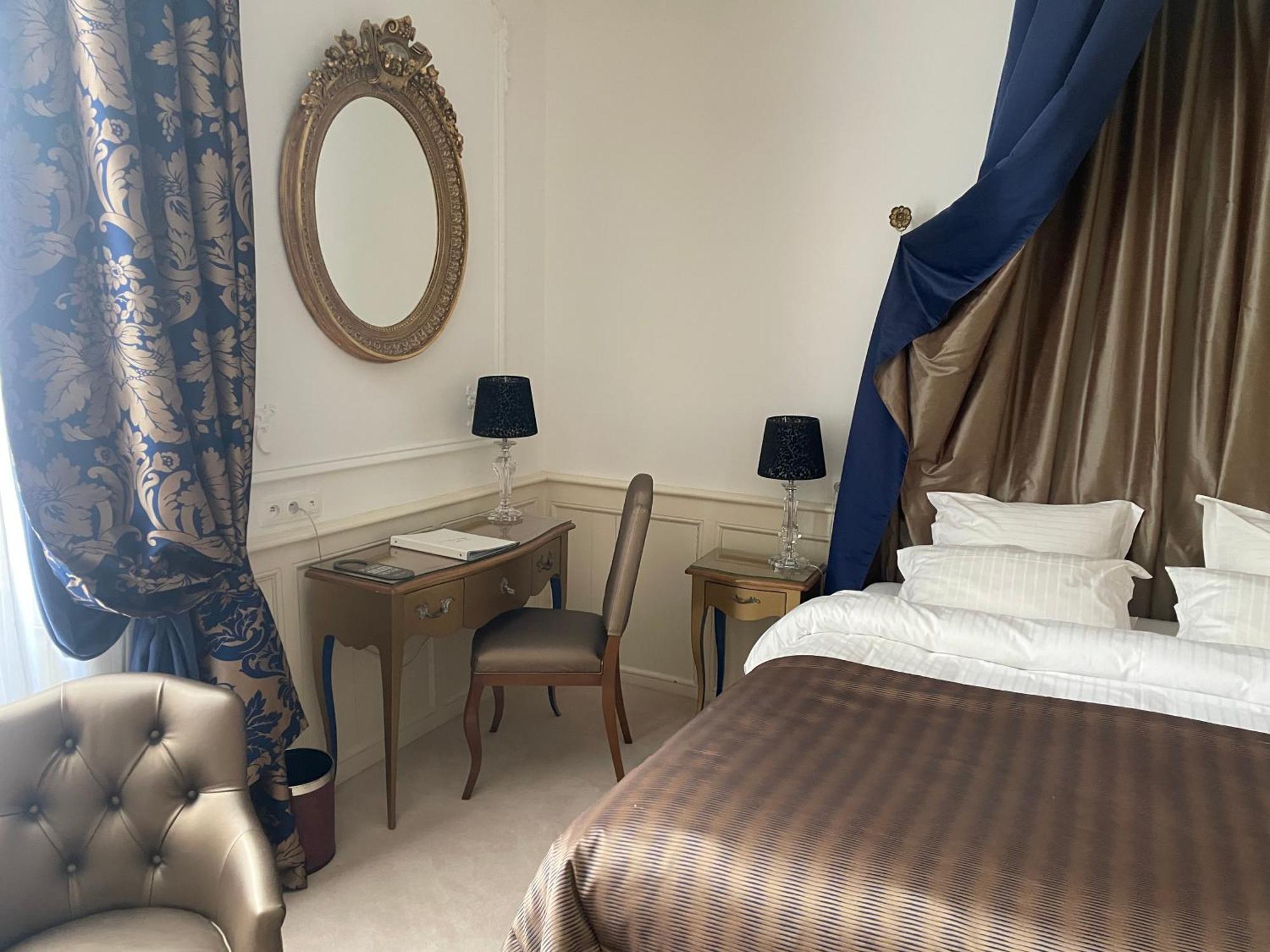 Hotel Victor Hugo Понторсон Экстерьер фото