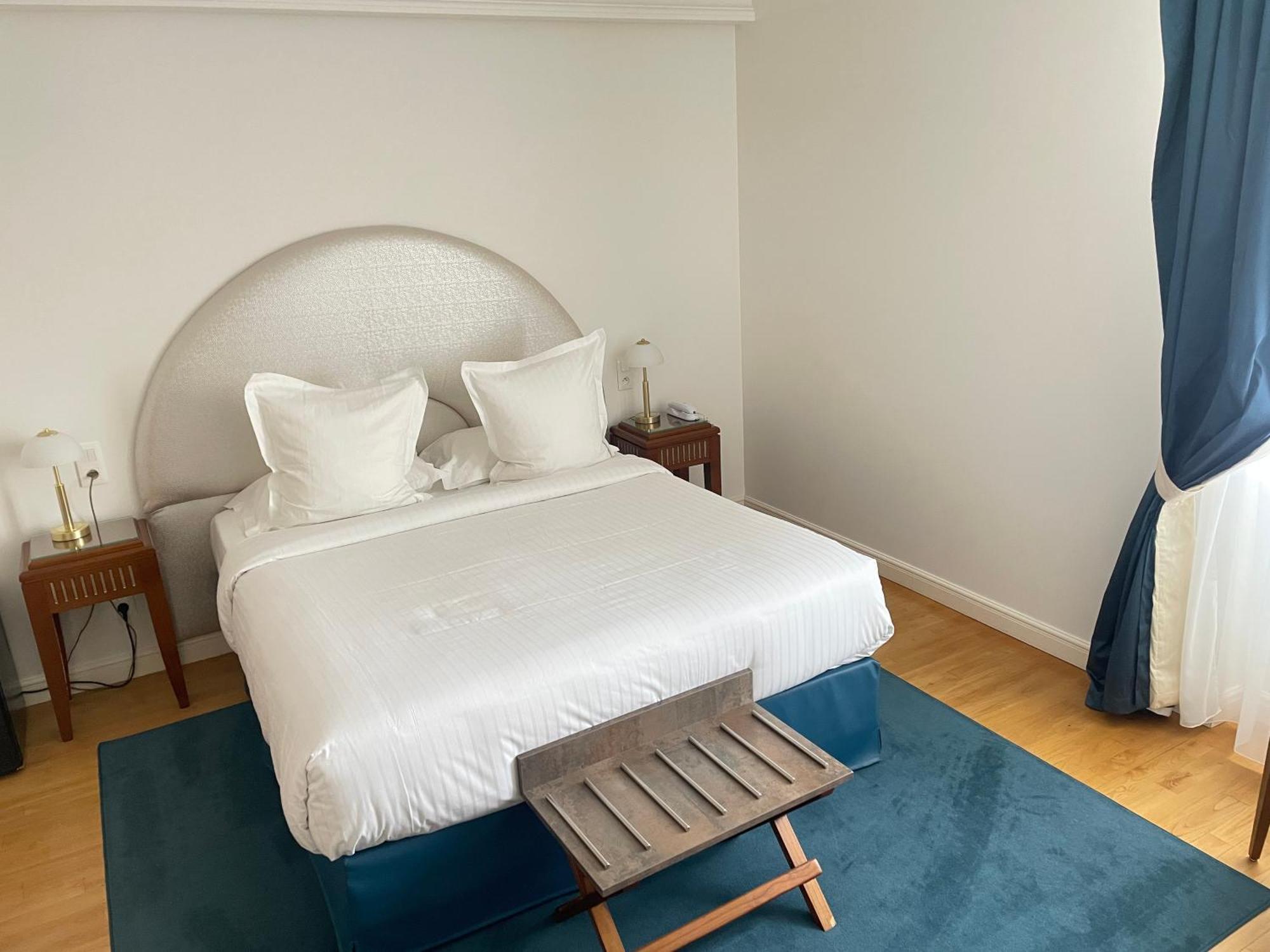Hotel Victor Hugo Понторсон Экстерьер фото