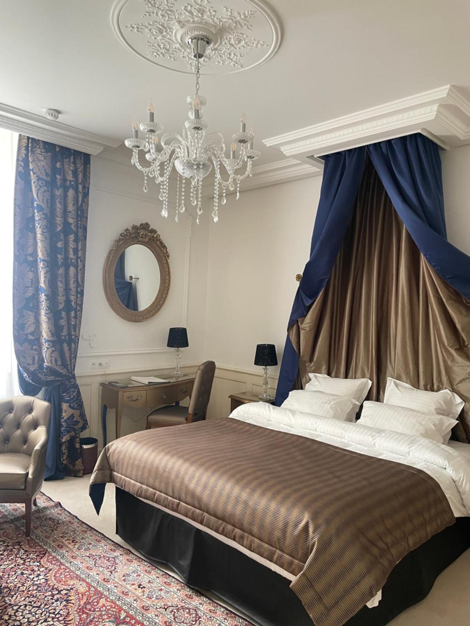 Hotel Victor Hugo Понторсон Экстерьер фото