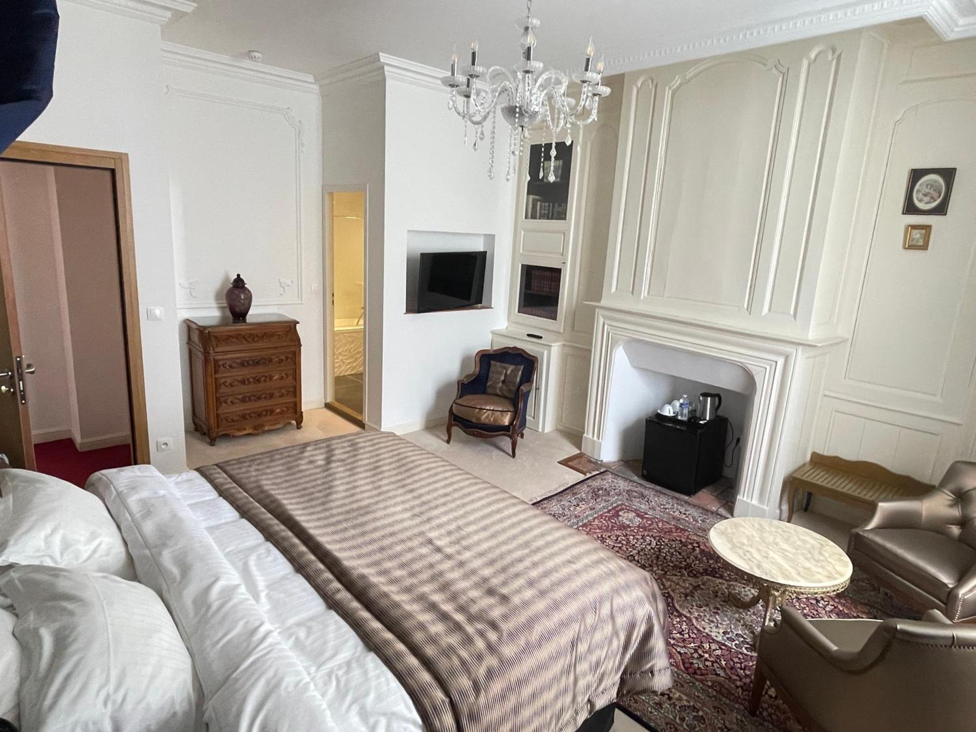 Hotel Victor Hugo Понторсон Экстерьер фото